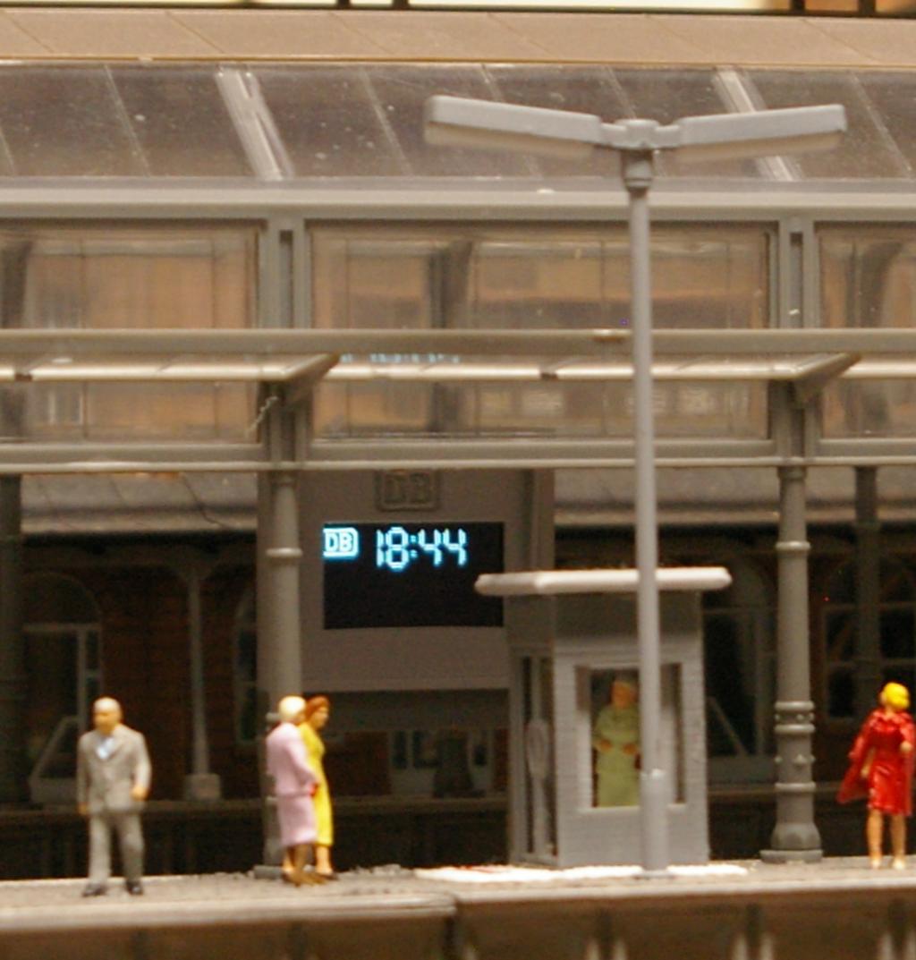 Bahnhofsanzeige gross